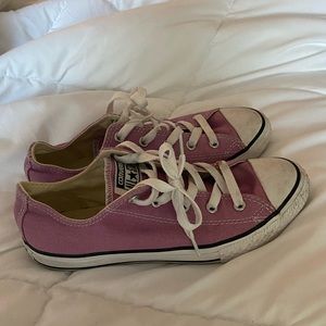 Lilac Converse Chuck Taylor sneakers sz 3 (women’s 5-6)